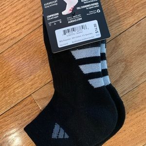 NWT Adidas ankle socks